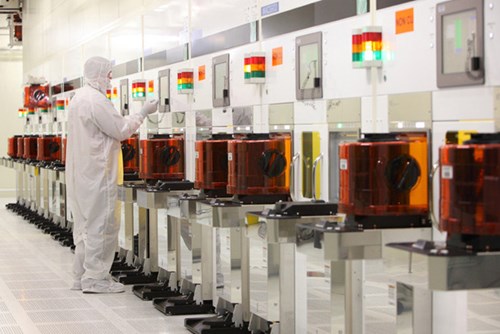 Ổ SSD giảm giá mạnh, đã đến lúc thay cho HDD 1 intel micron fabrication plant