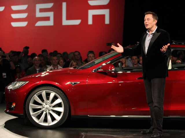 neu-biet-lich-lam-viec-cua-elon-musk-ban-se-khong-the-tin-ong-ay-la-con-nguoi