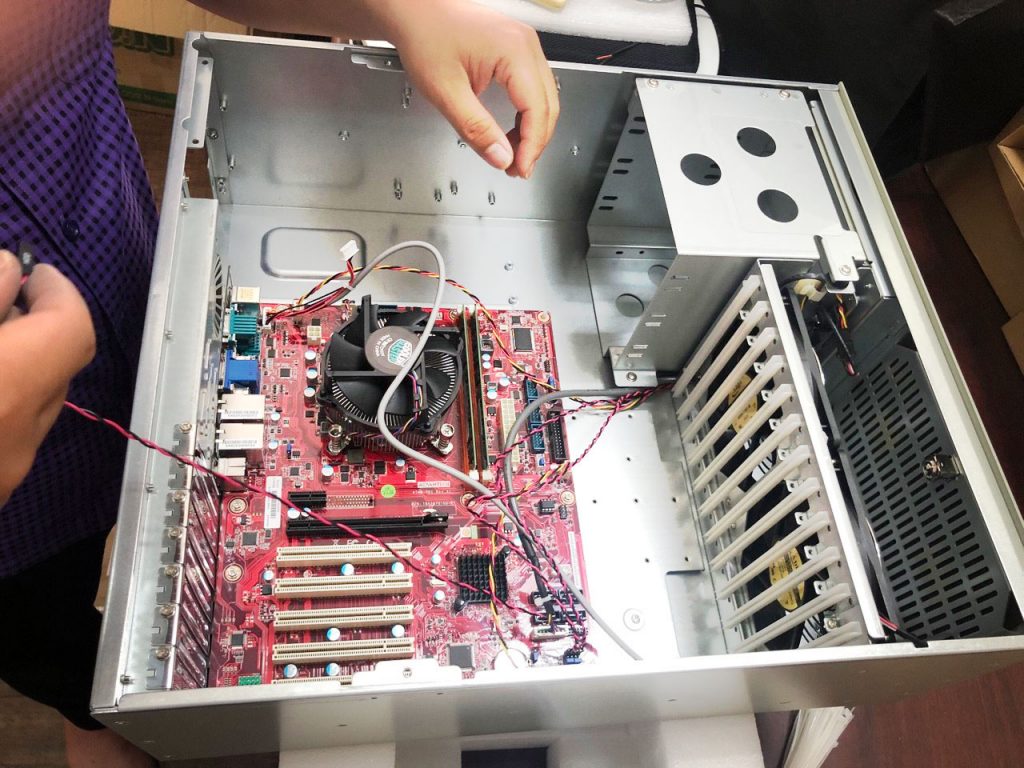 Máy tính công nghiệp hiện đại là gì ? 3 ipc7220 may tinh cong nghiep ipc